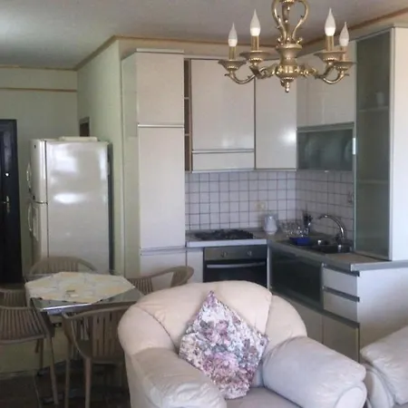Apartment Gold
